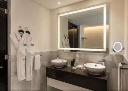 TH8 Palm Vignette Collection, Beach Resort - 43