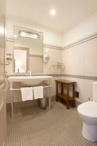 Iron Gate & Suites Prague by BHG - 97