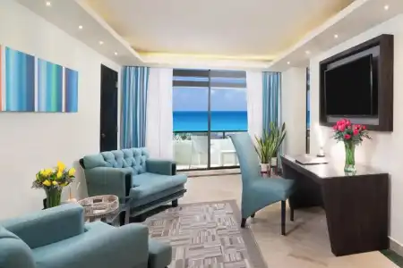 The Pyramid Cancun by Oasis - All Inclusive - 40