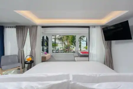 Anona Beachfront Phuket Resort - 74