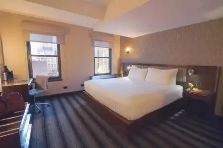 Edison Times Square - 6