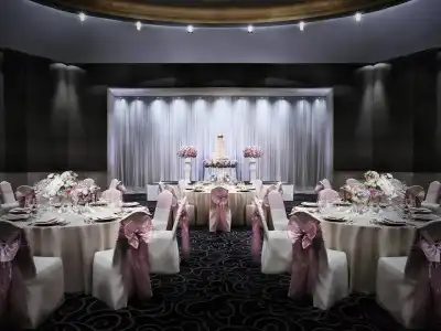 Hilton Bangkok Grande Asoke - 13