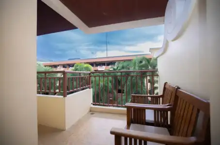 Baumanburi Patong - 81