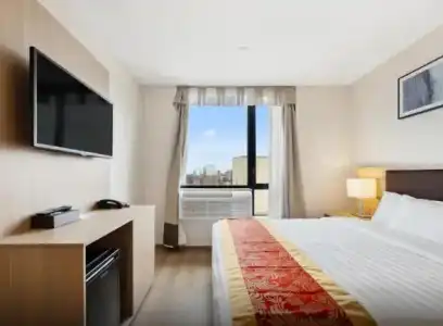 Ramada by Wyndham Flushing Queens - 31