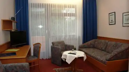 Dösch - Bayerischer Hof - 2