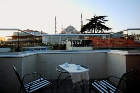 Seraglio & Suites - 100