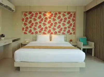 Chalong Beach Front Residence - 16