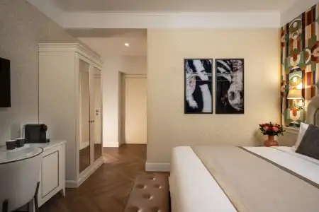 Leonardo Boutique Rome Monti - 33