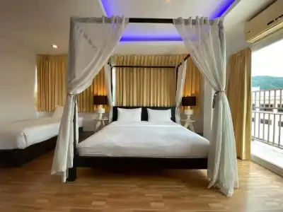 77 Patong & Spa - 6