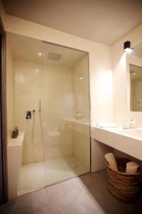 Casa Nostra Luxury Suites - 57