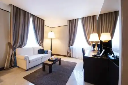 TH Roma - Carpegna Palace - 92
