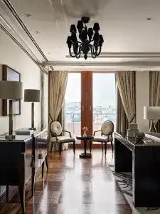 Four Seasons - 177