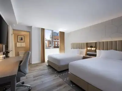 Courtyard by Marriott New York Manhattan/SoHo - 13