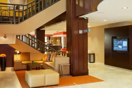 Courtyard by Marriott Arlington Crystal City/Reagan National - 17