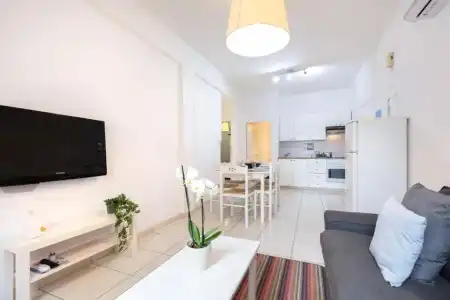 Stephanie City Apartments - 12