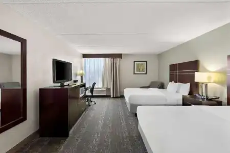 Best Western Luxbury Inn Fort Wayne - 39