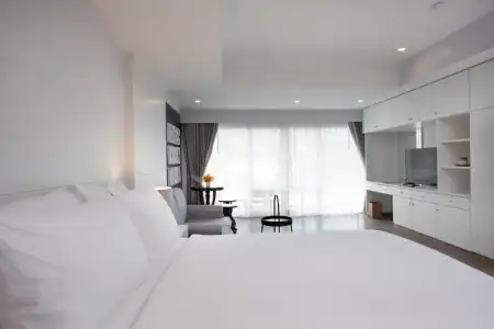 Anona Beachfront Phuket Resort - 81
