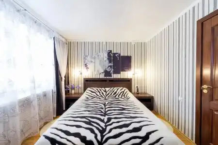 Hotel - 107