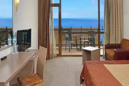 Sol Nessebar Palace Resort & Aquapark - All Inclusive - 52