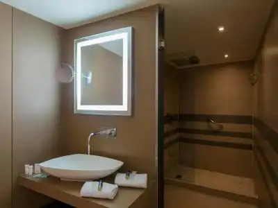 The Ixian Grand & All Suites - 36