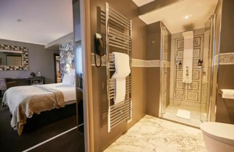 The One Alma Paris - 48