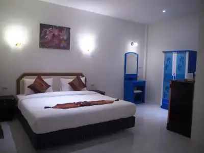 Airport Sky Resort - 16