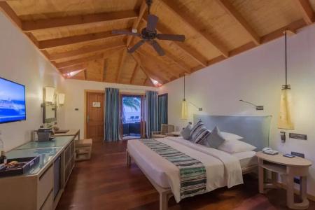Vilamendhoo Island Resort & Spa - 7