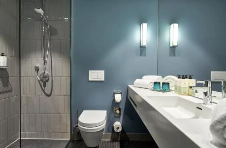 June Six Berlin City West - 24