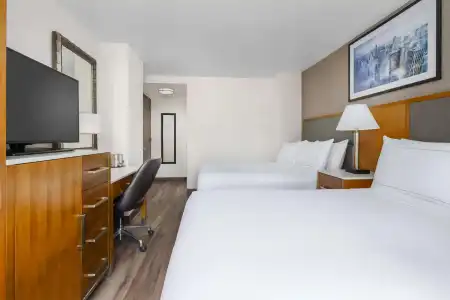 Doubletree Chelsea - 3