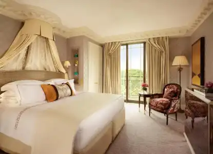 The Dorchester - 79
