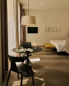 Melter & Apartments - a Neighborhood - 34