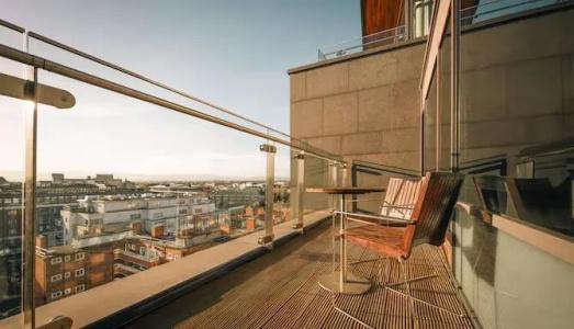 Radisson Blu Royal, - 60