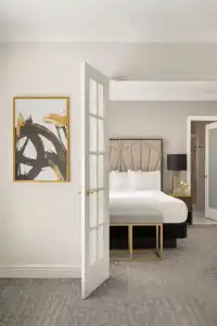 Martinique New York on Broadway, Curio Collection by Hilton - 12