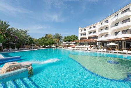 Paphos Gardens Holiday Resort - 16