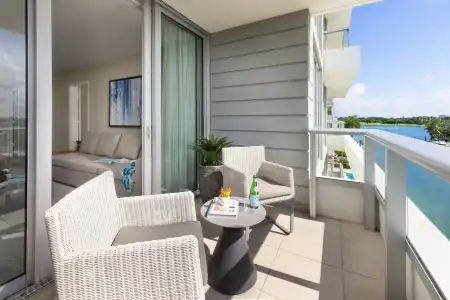 Acqua Bay Luxury Apartments - 54