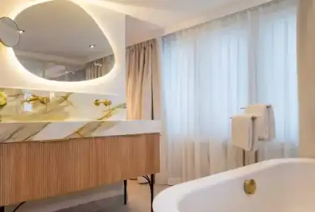 & Spa Royal Madeleine - 89