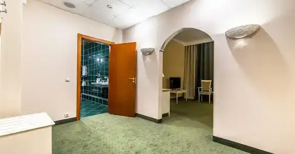 Suleiman Palace - 103