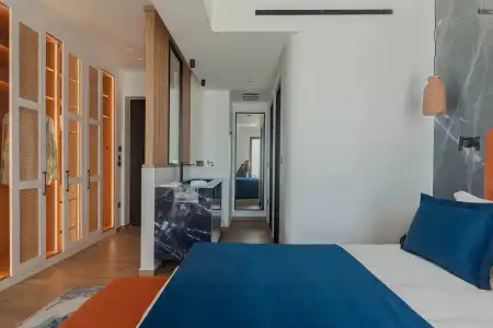 Cresanto Luxury Suites - 127