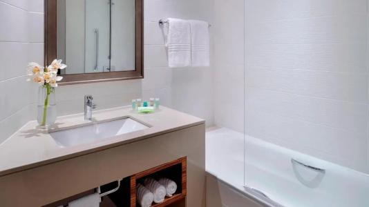 Courtyard by Marriott World Trade Center, Abu Dhabi - 25