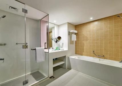 Ramada & Suites by Wyndham Dubai JBR - 26