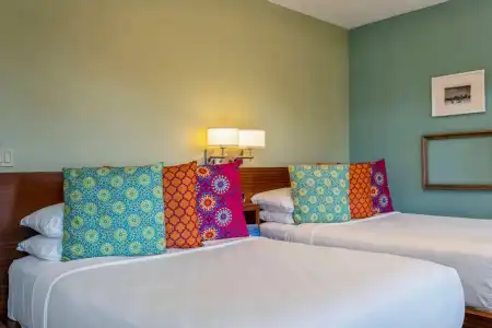 Kasa El Paseo Miami Beach - 36