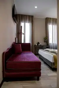 Alle Guglie Boutique - 55