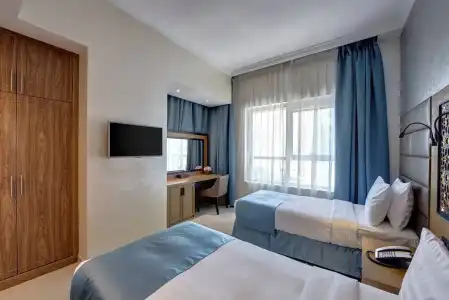 Class Apartments - 72