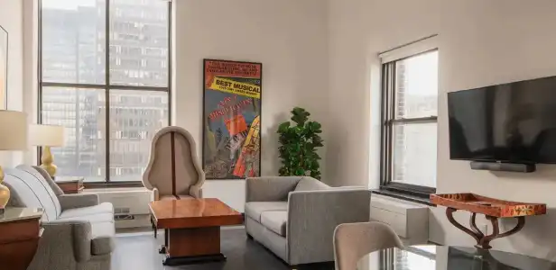 The Manhattan Club - 130