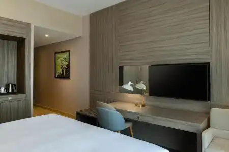 Four Points by Sheraton Production City, Dubai - 3