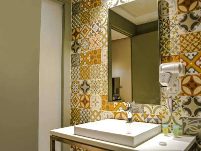 Ibis Styles Dubai Jumeira - 32