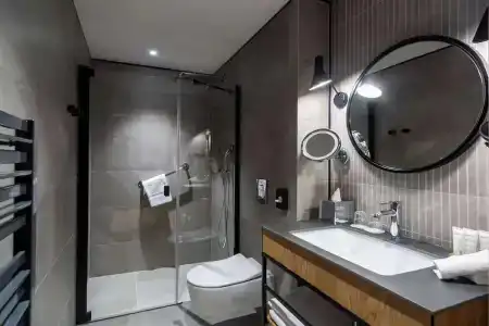 Radisson & Apartments - 64