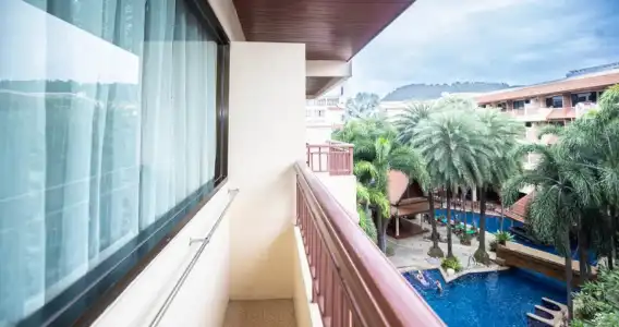 Baumanburi Patong - 83