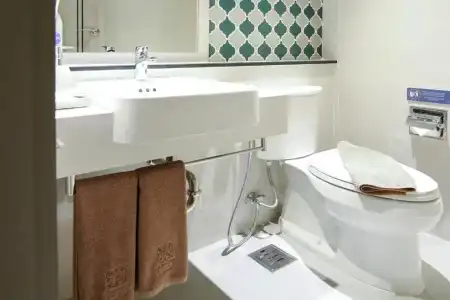 Sawaddi Patong Resort & Spa by Tolani - 111