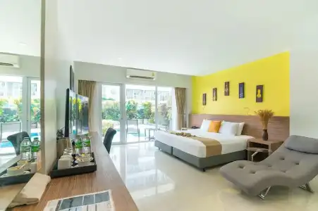 The Lantern Resorts Patong - 2